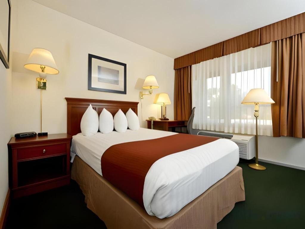 Best Western Inn Goshen Exterior photo