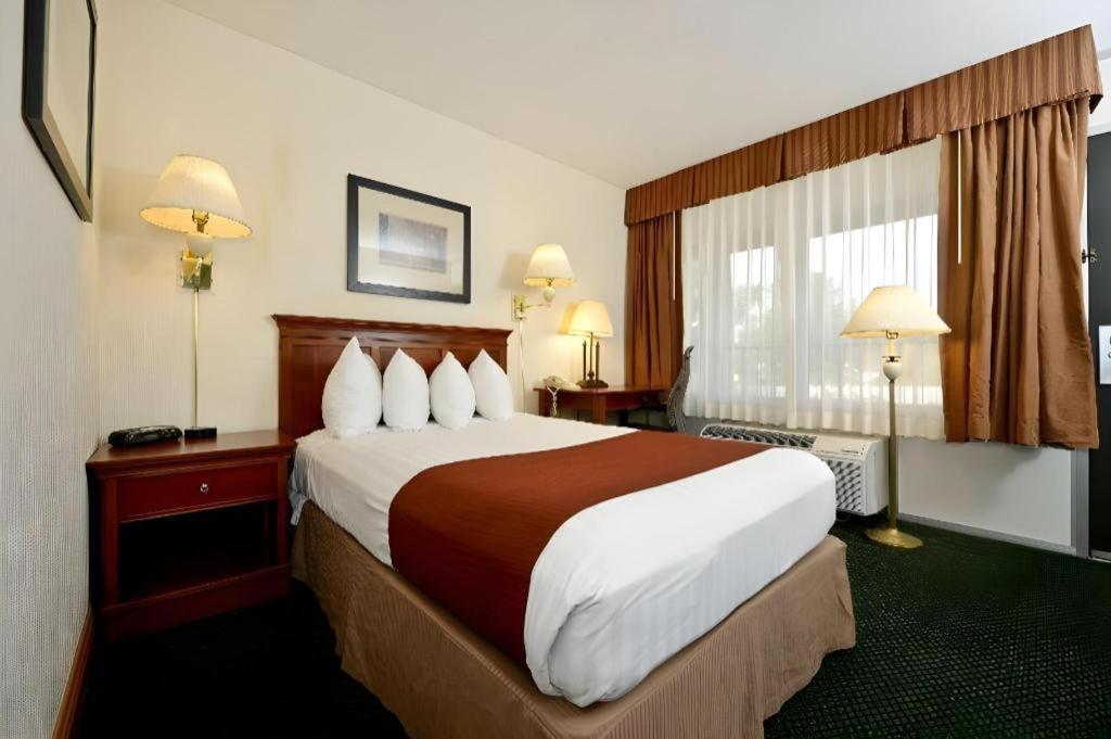 Best Western Inn Goshen Exterior photo